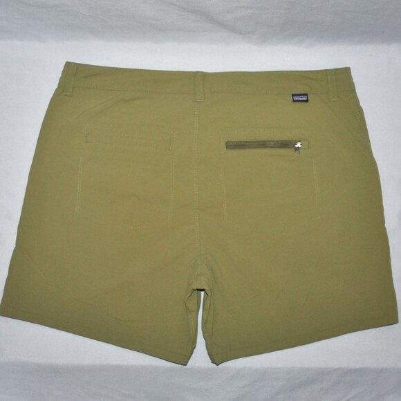 Patagonia Worn Wear Shorts Women's Size 12 Green - Picture 1 of 11